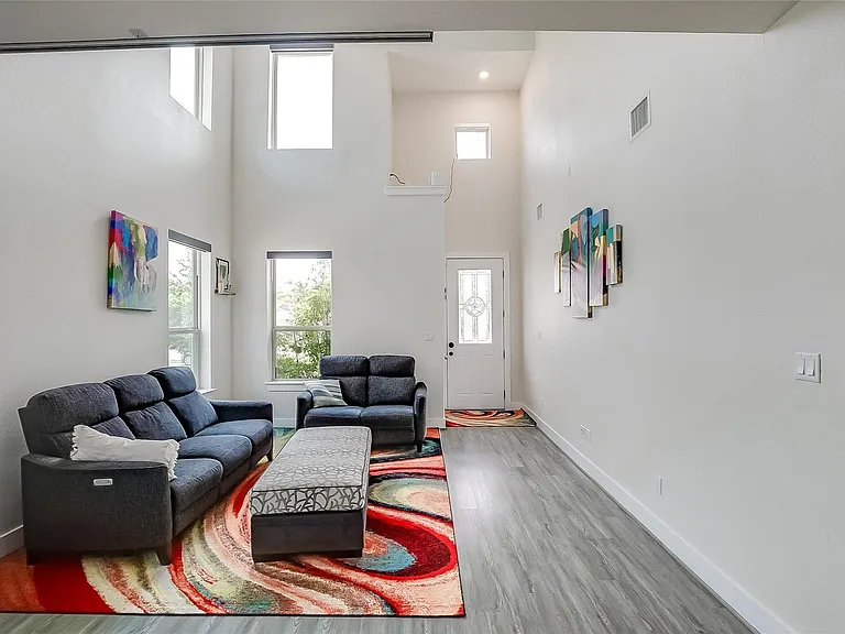 15912 Cadoz Dr — Photo 7