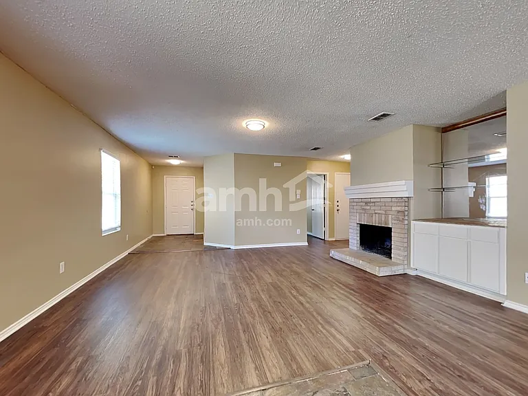 4609 Green Meadow Dr — Photo 9