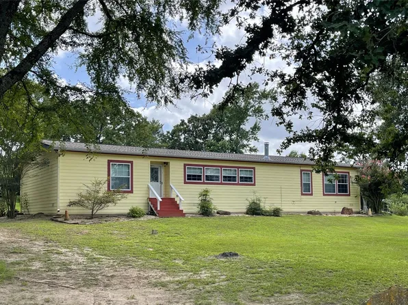 1666 Us Highway 84, Oakwood, TX 75855