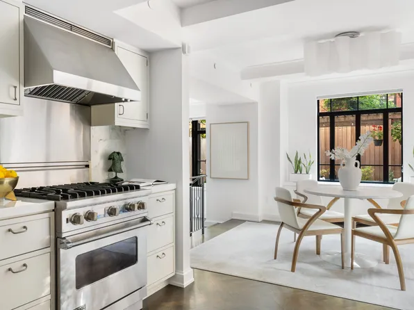 130 West 12th Street image 3 of 6