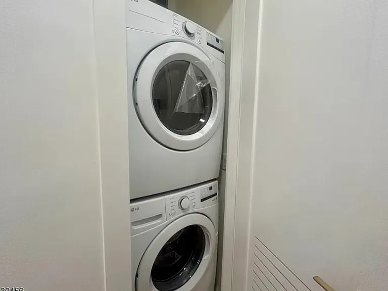 50 Grace St #1B — Photo 1