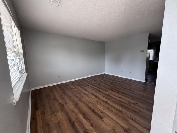 980 Pine St APT 22