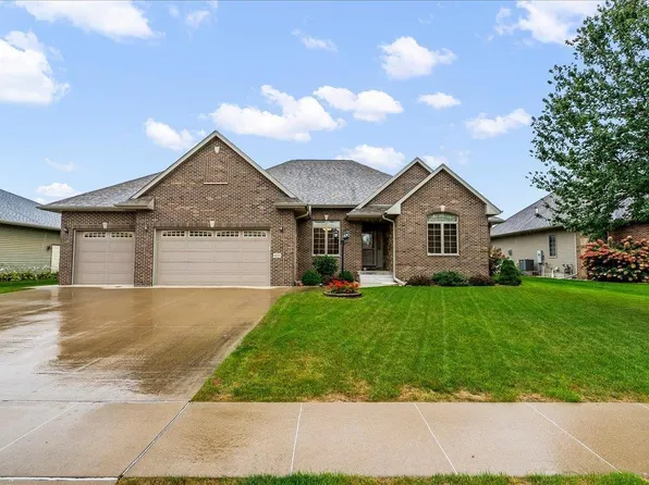 4222 Daina Dr, Cedar Falls, IA 50613