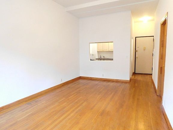 2nd image of 457 W 46th St #4CC