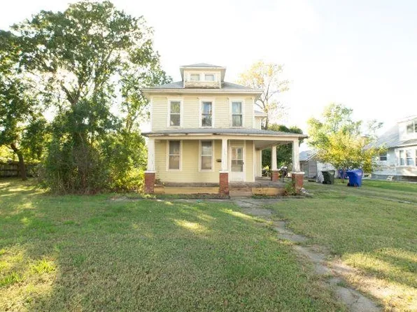 113 N Birch St, Hillsboro, KS 67063