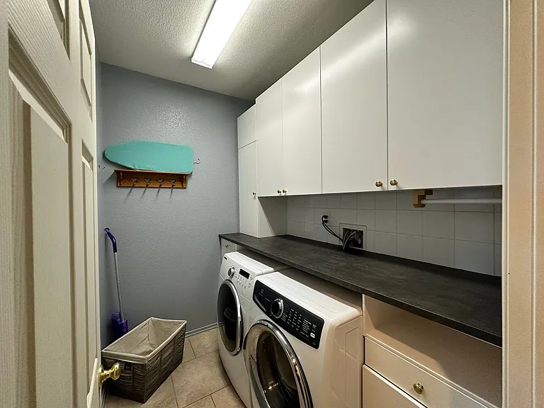 1380 Haven Green Ct — Photo 14