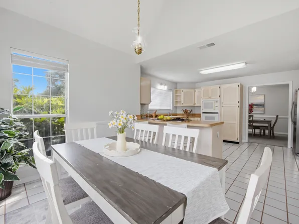 2812 Lee Trevino Ct, Shalimar, FL 32579