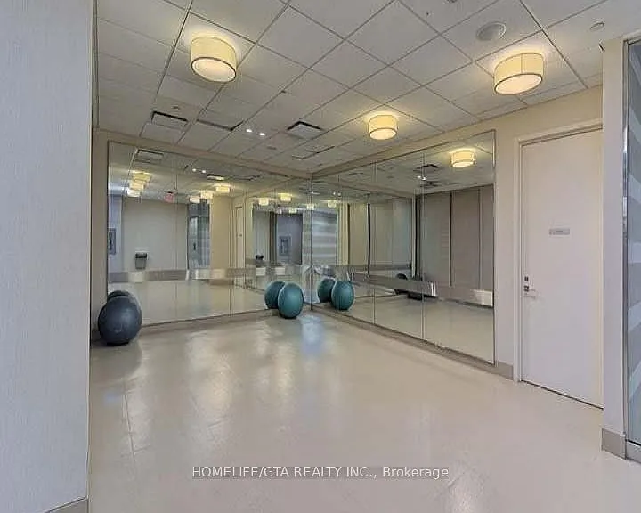 70 Roehampton Ave #1914 — Photo 19