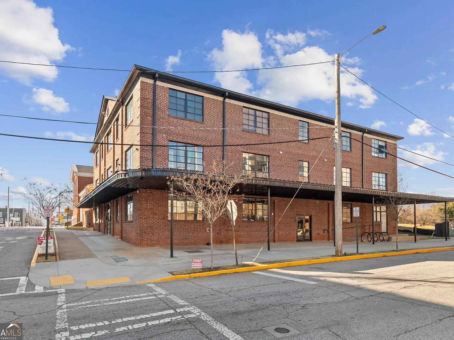 1 bed, 587 sqft, $1,850 — Photo 1