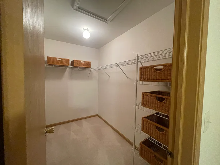 2319 Silverstone Dr — Photo 13