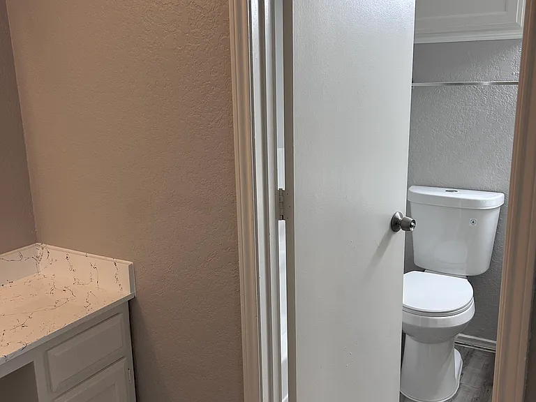 1908 San Rafael St #1908 — Photo 14