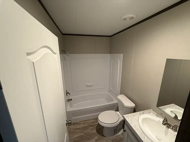137 Eldridge Ln — Photo 10