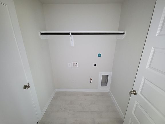 4th image of 902 Cold Snow Dr