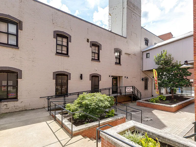 The Cameron Lofts — Photo 11
