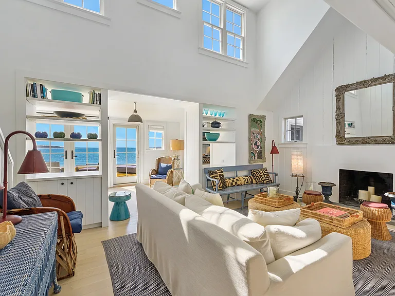 41 E Beach Dr — Photo 8
