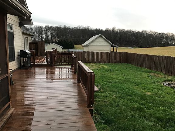 3rd image of 413 Hawley Meadows Ct
