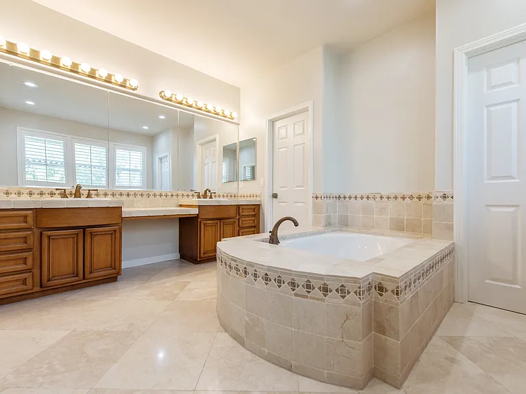 6 Westchester Ct — Photo 13