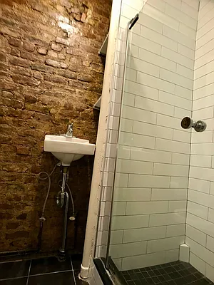 Rented by Building Equity Real Estate LLC | media 20