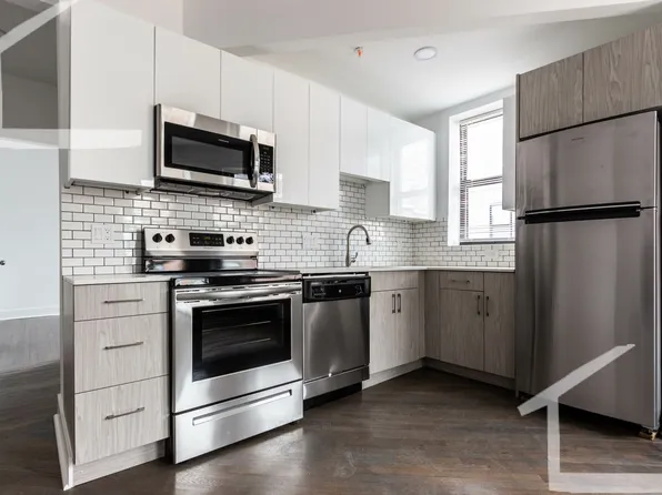 12 Queensberry St #3, Boston, MA 02215