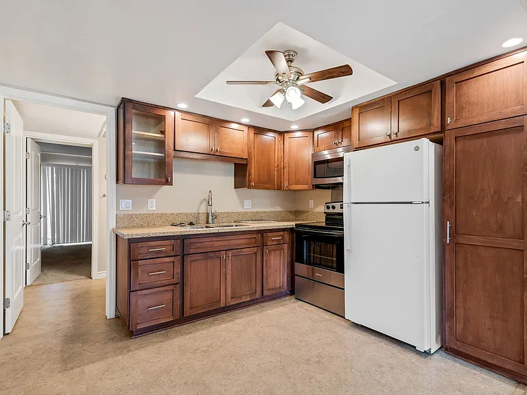 27725 Mountain Meadow Rd #32 — Photo 7