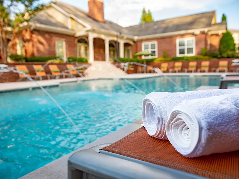 Luxurious, resort-style pool