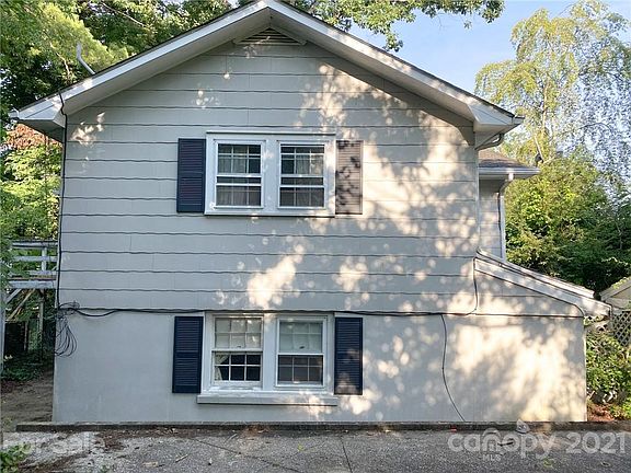 3rd image of 608 Ferncliff Ln