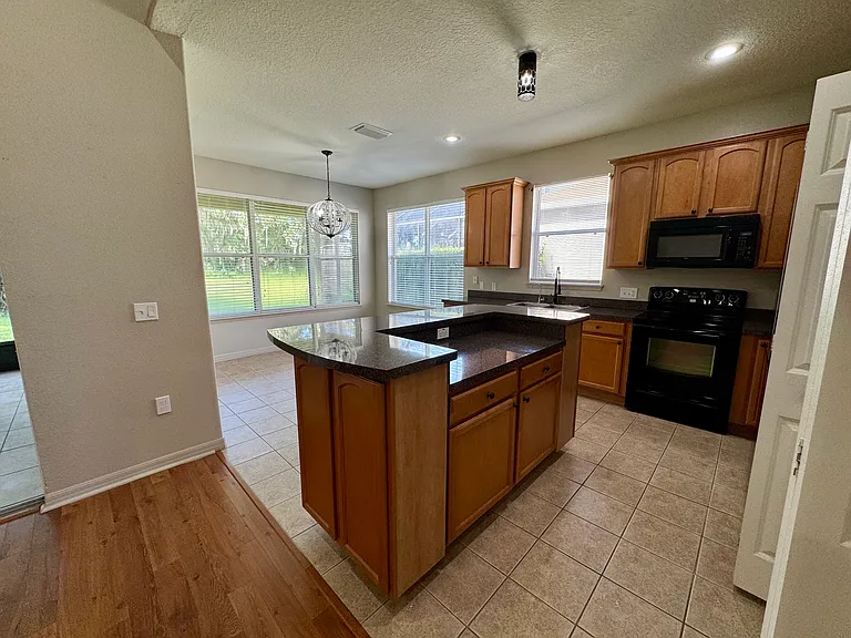 2112 Bunker View Ct — Photo 17