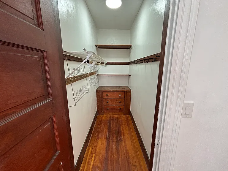 418 Essex St #2 — Photo 31