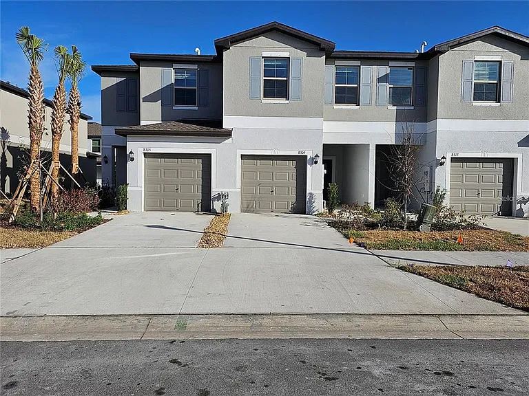 8309 Crescent Oaks Dr — Photo 2