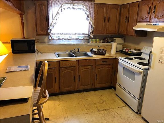 4th image of 140 W Lynhurst Ave