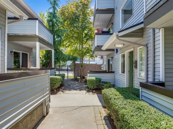 8659 Delridge Way SW #B2, Seattle, WA 98106