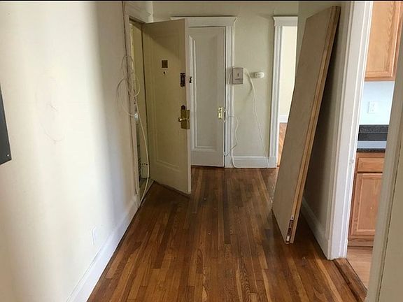 5th image of 1810 Commonwealth Ave APT 21