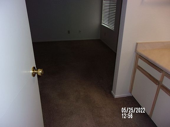5th image of 7064 N Thorne Ave