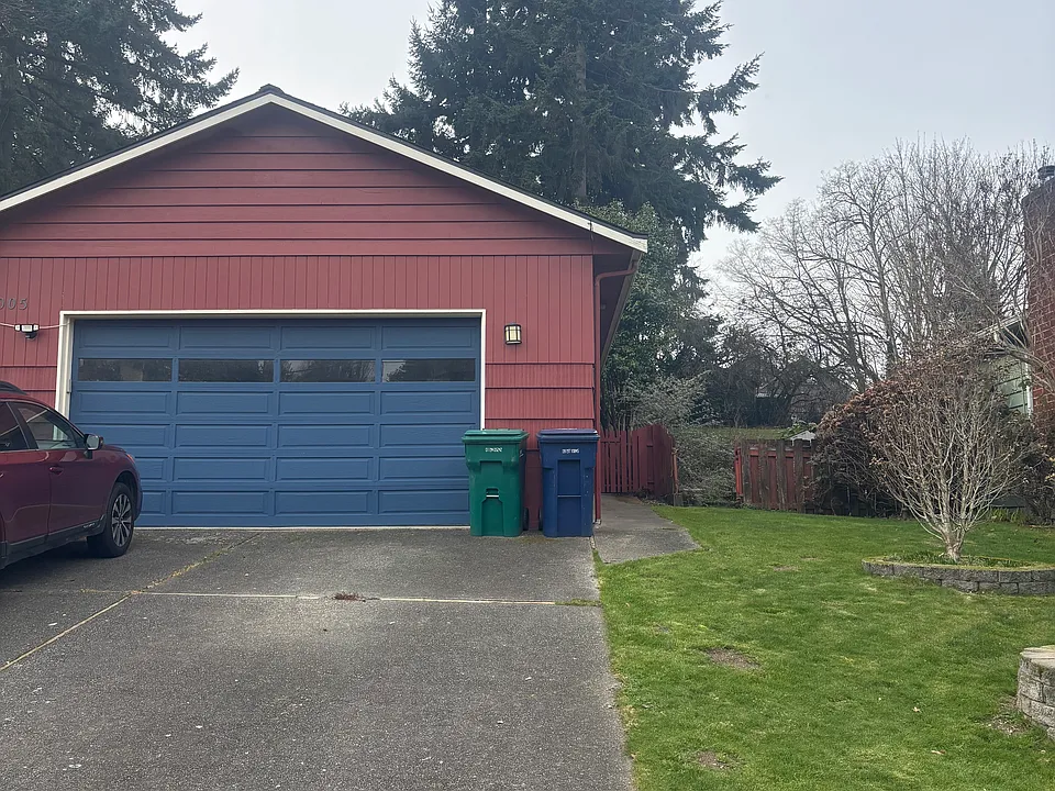 11005 25th Ave SW