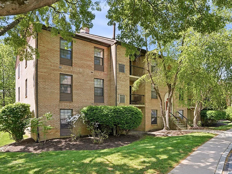 623 Washington Pl — Photo 3