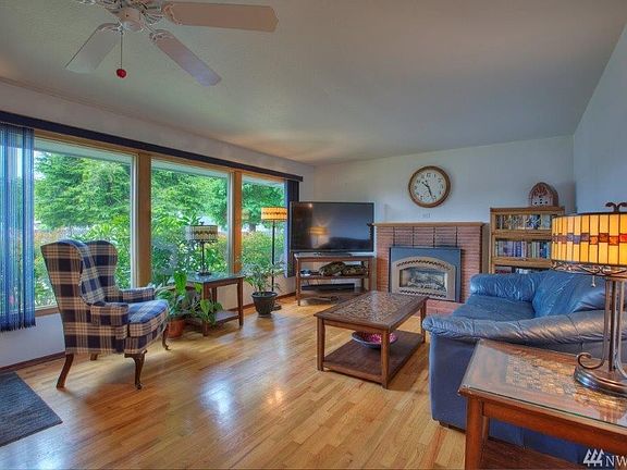 2nd image of 6113 88th St SW