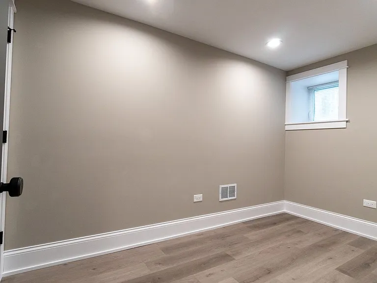 Pf Arg 5400 N. Paulina — Photo 25