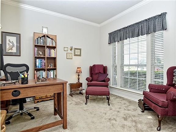 5th image of 2822 Bluejay Dr