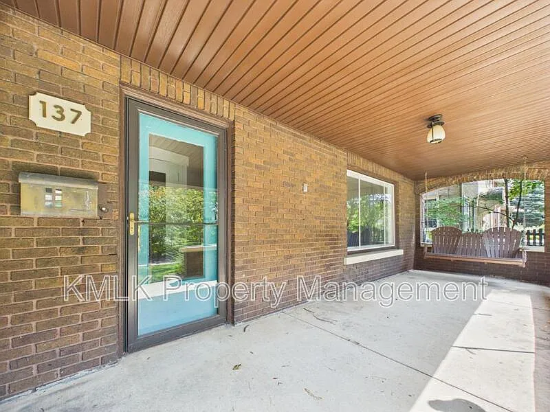 5 bed, 3.5 bath, 2528 sqft, $2,000 — Photo 4