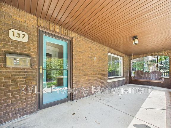 4th image of 137 Conger Ave