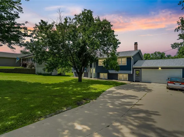 4440 M Ave NW, Cedar Rapids, IA 52405