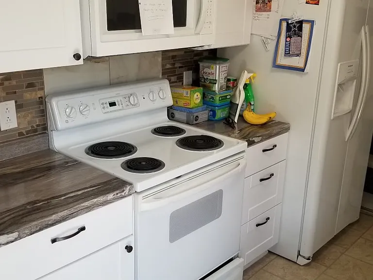 85 E Caldwood Dr #20 — Photo 2