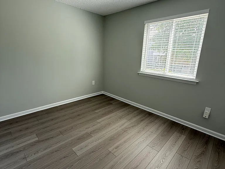 7715 Tamarron Dr — Photo 3