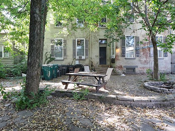 5th image of 215 Warner St