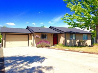 146 Pasadena Ct, Roseburg, OR