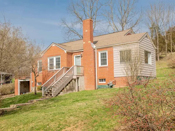 301 Greenway Ave, Marion, VA 24354