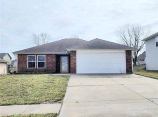1706 Sunset Dr, Warrensburg, MO 64093