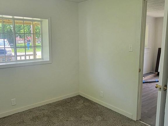 3rd image of 1554 Willard Ave