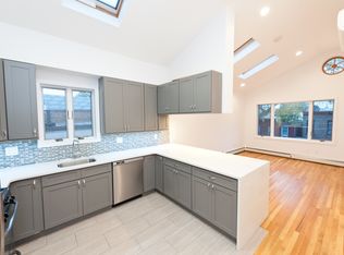 18-12 25th Rd #3, Astoria, NY 11102