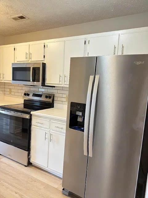 3 bed, 1350 sqft, $1,400 — Photo 4